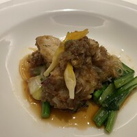 鴻臚 - アコウのエシャロット巻き