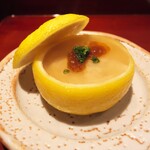 銀座 しのはら - ゆず釜はすし飯に裏ごしした白子をあんにして。