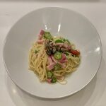 OysterTable - 牡蠣とベーコン、オクラのペペロンチーノパスタ ¥1,100