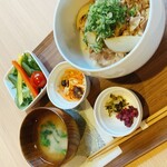 Cafe Dining Sera - 本日の気まぐれごはん/九条ネギたっぷり牛丼