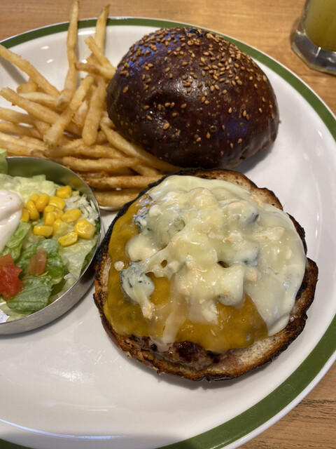 The Burger Shop Do ザ バーガー ショップ ドウ 八丁堀 ハンバーガー ネット予約可 食べログ