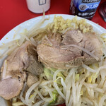 ラーメン二郎 - 豚ちゃん。とても旨い豚ちゃんでした❣️