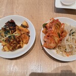 韓国料理 ビビム - チヂミ、キムチ、もやしナムル