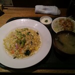 幸せのはし - ベーコンと春野菜のチャーハン（月替わりチャーハン）