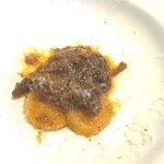 La Brianza - カボチャのラビオリ鹿肉のラグーソース。カボチャの詰まったラビオリ、ほのかなシナモンのような香り。味わいの濃い鹿肉ラグーとマッチしておいしい(^ー^)