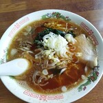 峰 - 料理写真:ラーメン600円