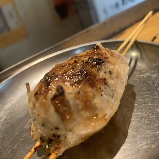 粗挽き愛汁つくね150円