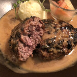 ハンバーグ屋 バイ チェスナット - ♪何もいえねぇ…