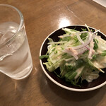 ハンバーグ屋 バイ チェスナット - ♪サラダ