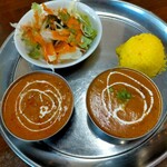 本格インド・ネパール カレーレストラン ラージャ - Bセット1099円　カレー2種類、ナンorライス、サラダ、ドリンク付き　左、ベイガンバルタ　右、野菜チキン　なぜかミニライス付けてくれました(^^)v　サルビス(?_?)