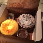 GAZTA - テイクアウトの箱もリボン付き
                                バスクチョコレート