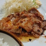 清美食堂 - 生姜焼はやや肉厚で食べやすい大きさ。