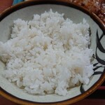 清美食堂 - 山盛りだと嬉しいご飯。