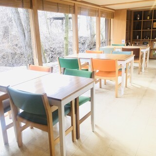 2020年春より店内縮小しての営業となっており、僅か12席となります。