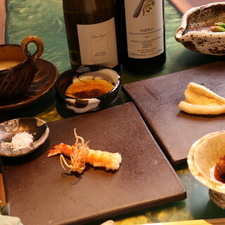 9,900 yen course where you can enjoy prawns sent directly from the farm and pairings