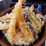 Kuribayashi - ランチの天丼(海老３本､ピーマン､椎茸､茄子､かぼちゃ)