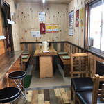 らーめんさかい - 店内は狭いが綺麗