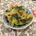 ちょい呑み食堂tutini - キャベツとベーコン