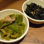 美味辛厨房 まるから - お通し２種(2012/09/11撮影)