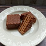 ロイズ - 料理写真:チョコレートウエハース(いちごクリーム)