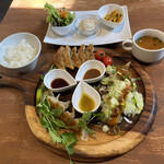 鎌倉餃子 UMINECO WINE＆CAFE - 