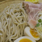 これだ‼製麺 - 豪華盛りつけ麺、麺量300g