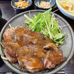 七弐八製麺 - ハラミ定食のハラミ