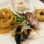中國食彩 アオヤマ - 前菜の盛り合わせ
