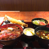 赤坂 津つ井 総本店 - 