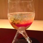 神保町 傳 - □ジュンサイとトマト、パッションフルーツ、スウィートバジルの玉子豆腐