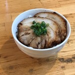 Ramen Sutorito Sakura - ミニトロ肉丼 \320