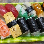 辰鮨 - ◆にぎり寿司・一人半◆700円♪