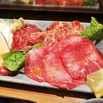 Taishuu Yakiniku Horumon Tenyou - 