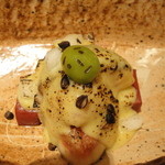 神保町 傳 - 2012.9)胡麻豆腐の白味噌ととうもろこしのソース、いちぢくと赤こんにゃく