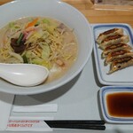 リンガーハット - 長崎ちゃんぽん焼きぎょうざ５個セット麺増量２倍６９０円