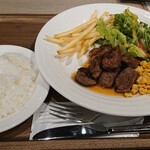 肉料理専門バル VOLER - 黒毛和牛サイコロステーキプレート
