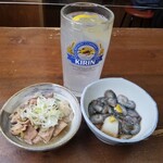 秋田屋 - (牛もつ)にこみとなまこ酢とレモンハイ