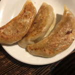 北京亭 - オマケの餃子