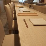 焼鳥 煌 - 綺麗な店内