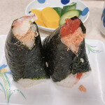 おにぎり ぼんご - 右 すじこ＋さけ610円
      左  ホッキサラダ＋焼きたらこ360円