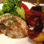 ＴＨＥ ＯＲＣＨＡＲＤ - ['09/04]洋食ランチ（チキンピラフ＆メンチカツ・野菜の串揚げ）