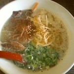 ラーメン一興 - 三骨塩ラーメン650円