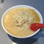 食堂ニューミサ - みそラーメン(半麺)