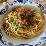 パスタクラブフェローズ - カリカリベーコンとトマトパスタ(大盛)