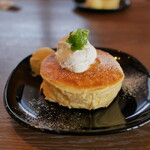 Kafe Juu Hachi Ban - パンケーキハーフ