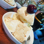 UOKIN PICCOLO - バニラアイス　シェリーがけ　３００円