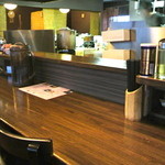 麺王 零  - カウンター(混雑していたので携帯で撮影,写り悪いです）