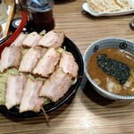 赤シャモジ - チャーシューつけ麺醤油