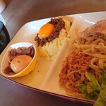 グル グル シロヘビ ヌードル - 