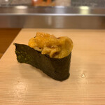 おけい鮨 - ばふん雲丹 軍艦巻き(根室花咲港)